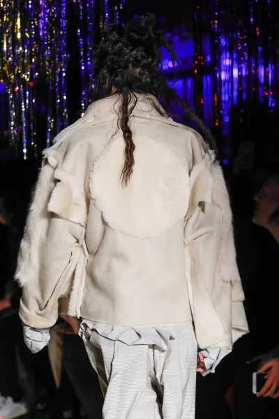 Look 44